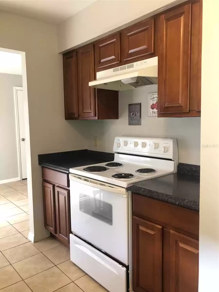 2427 LAKE AVENUE, SANFORD, Florida 32771, 2 Bedrooms Bedrooms, ,1 BathroomBathrooms,Residential Lease,For Rent,LAKE,MFRO6256209