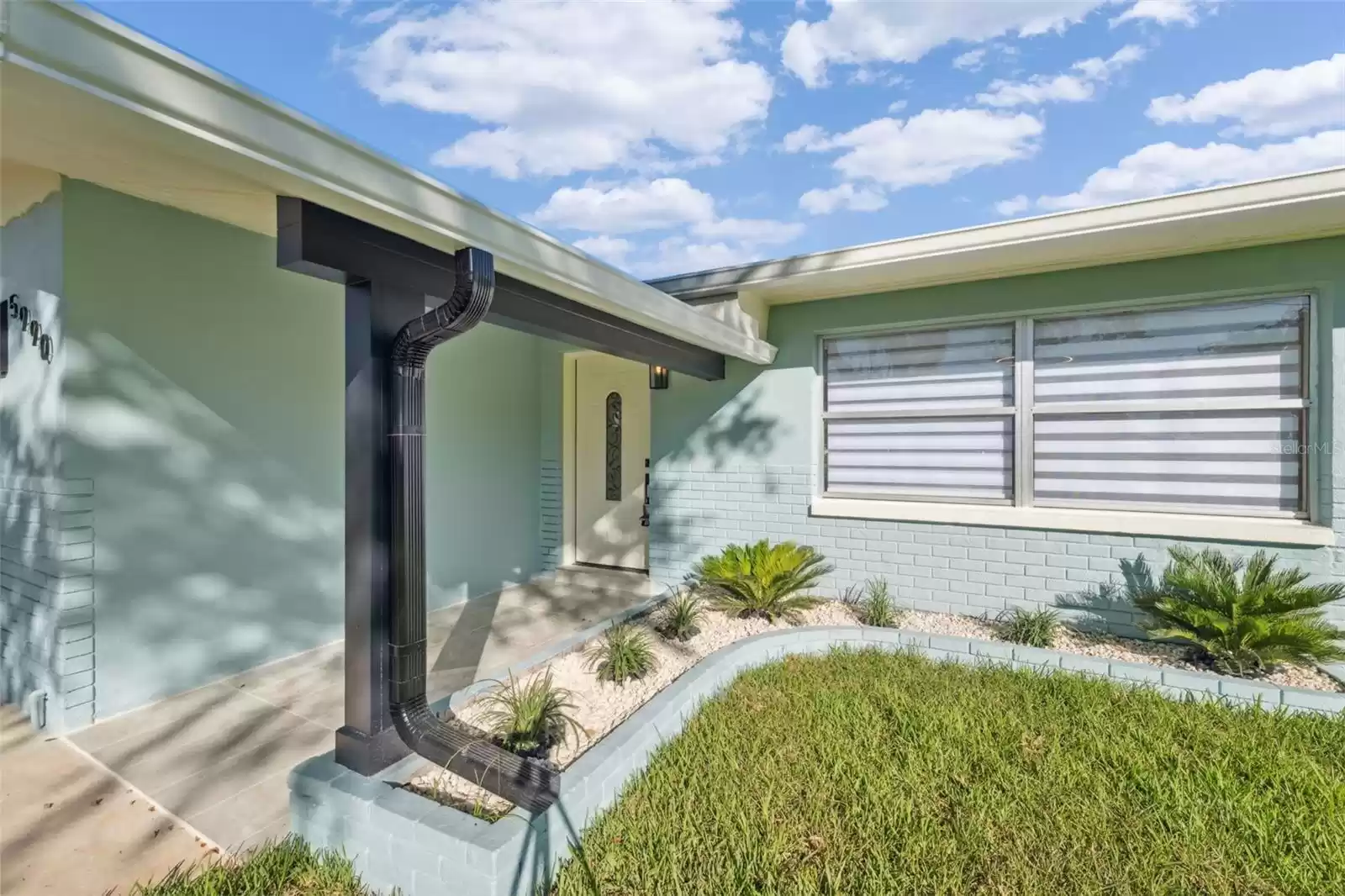 5990 12TH STREET, SAINT PETERSBURG, Florida 33705, 3 Bedrooms Bedrooms, ,2 BathroomsBathrooms,Residential,For Sale,12TH,MFRTB8322127