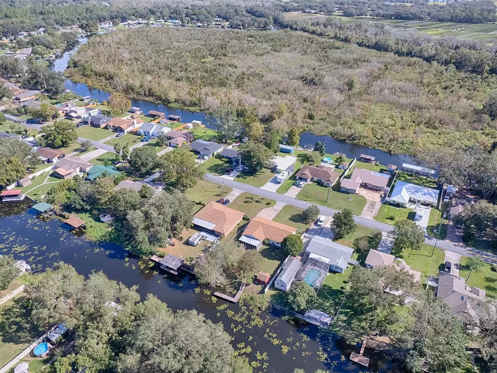 27719 LOIS DRIVE, TAVARES, Florida 32778, 3 Bedrooms Bedrooms, ,2 BathroomsBathrooms,Residential,For Sale,LOIS,MFRG5089431