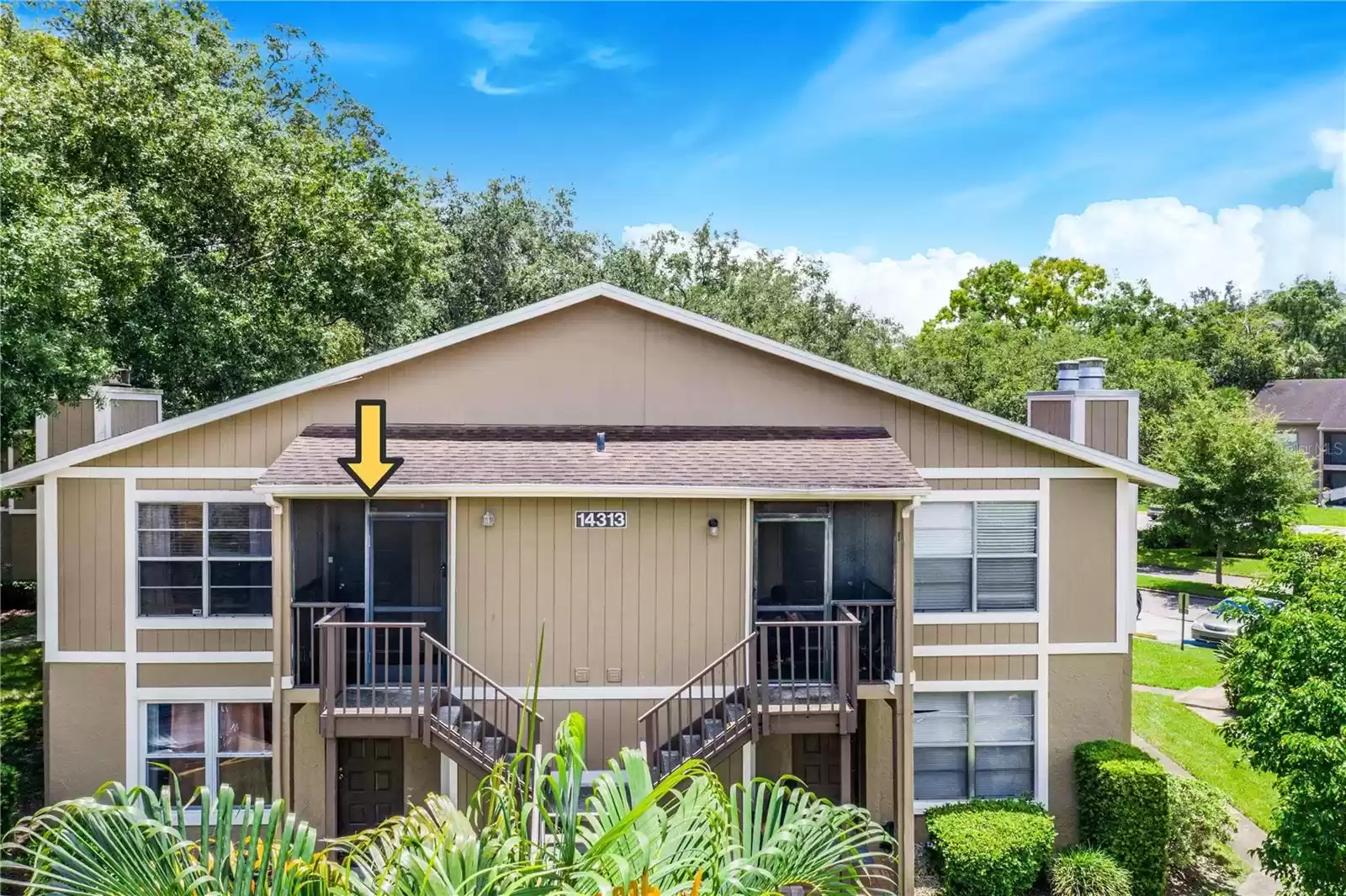 14313 HANGING MOSS CIRCLE, TAMPA, Florida 33613, 2 Bedrooms Bedrooms, ,2 BathroomsBathrooms,Residential,For Sale,HANGING MOSS,MFRL4946284