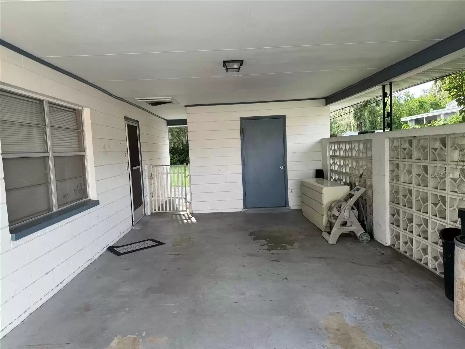 5916 CRAFTON DRIVE, LAKELAND, Florida 33809, 3 Bedrooms Bedrooms, ,2 BathroomsBathrooms,Residential,For Sale,CRAFTON,MFRL4948856