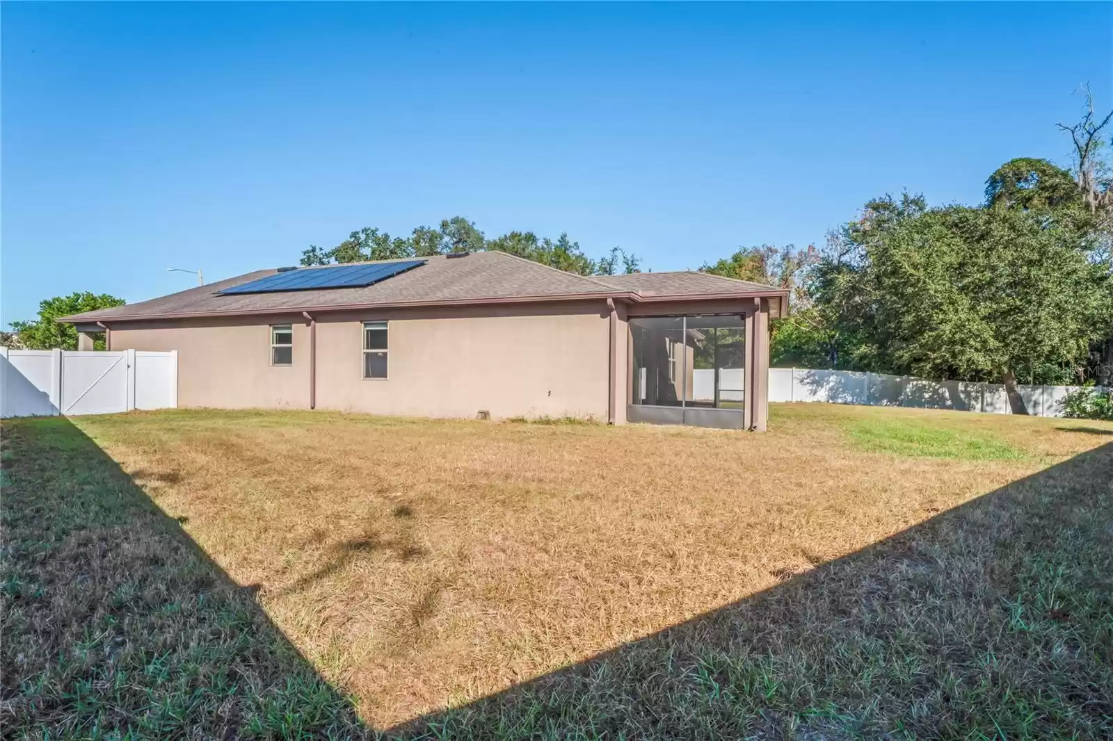 15724 PERUVIAN LILY COURT, BROOKSVILLE, Florida 34604, 3 Bedrooms Bedrooms, ,2 BathroomsBathrooms,Residential,For Sale,PERUVIAN LILY,MFRW7869998