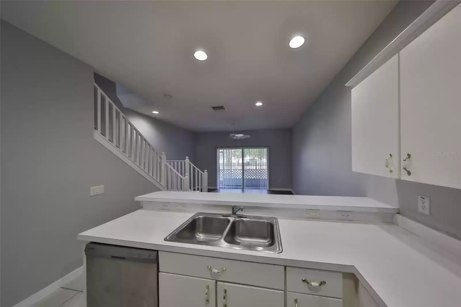 12970 KINGS CROSSING DRIVE, GIBSONTON, Florida 33534, 2 Bedrooms Bedrooms, ,2 BathroomsBathrooms,Residential Lease,For Rent,KINGS CROSSING,MFRTB8322262