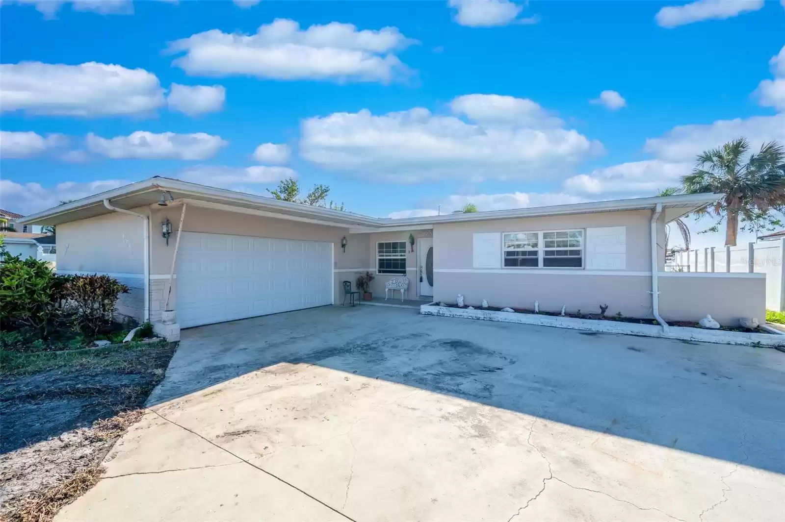 855 115TH AVENUE, TREASURE ISLAND, Florida 33706, 3 Bedrooms Bedrooms, ,2 BathroomsBathrooms,Residential,For Sale,115TH,MFRTB8322029