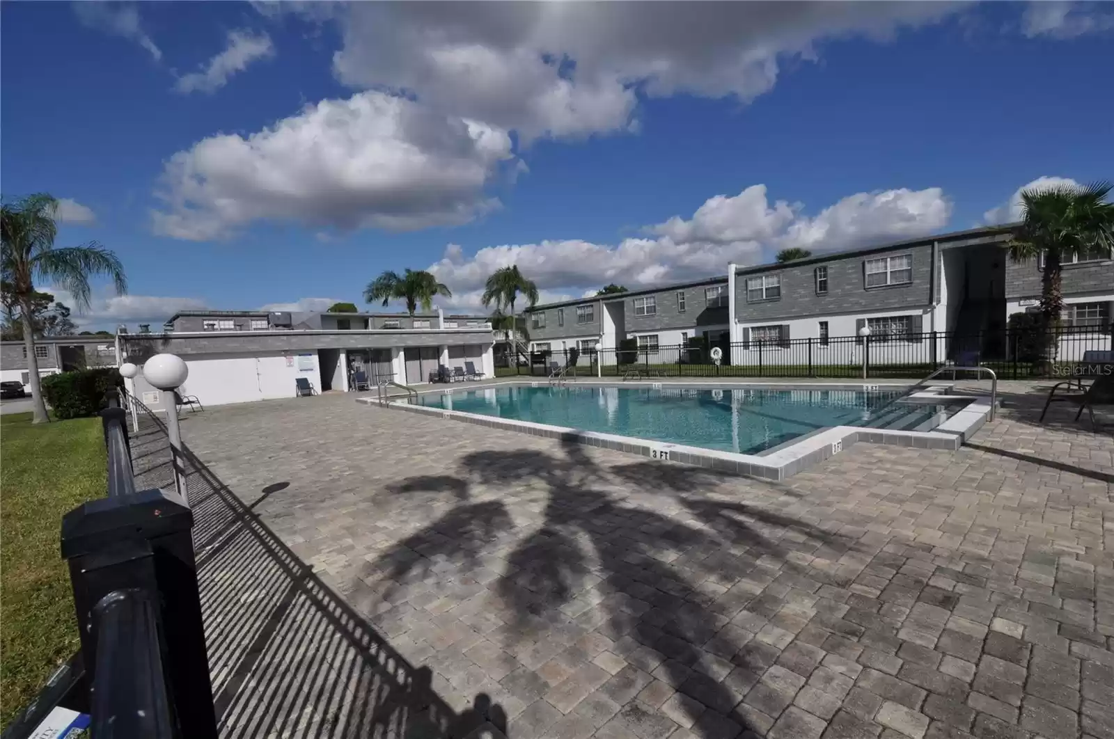 1000 SEMORAN BOULEVARD, WINTER PARK, Florida 32792, 2 Bedrooms Bedrooms, ,2 BathroomsBathrooms,Residential,For Sale,SEMORAN,MFRO6258290