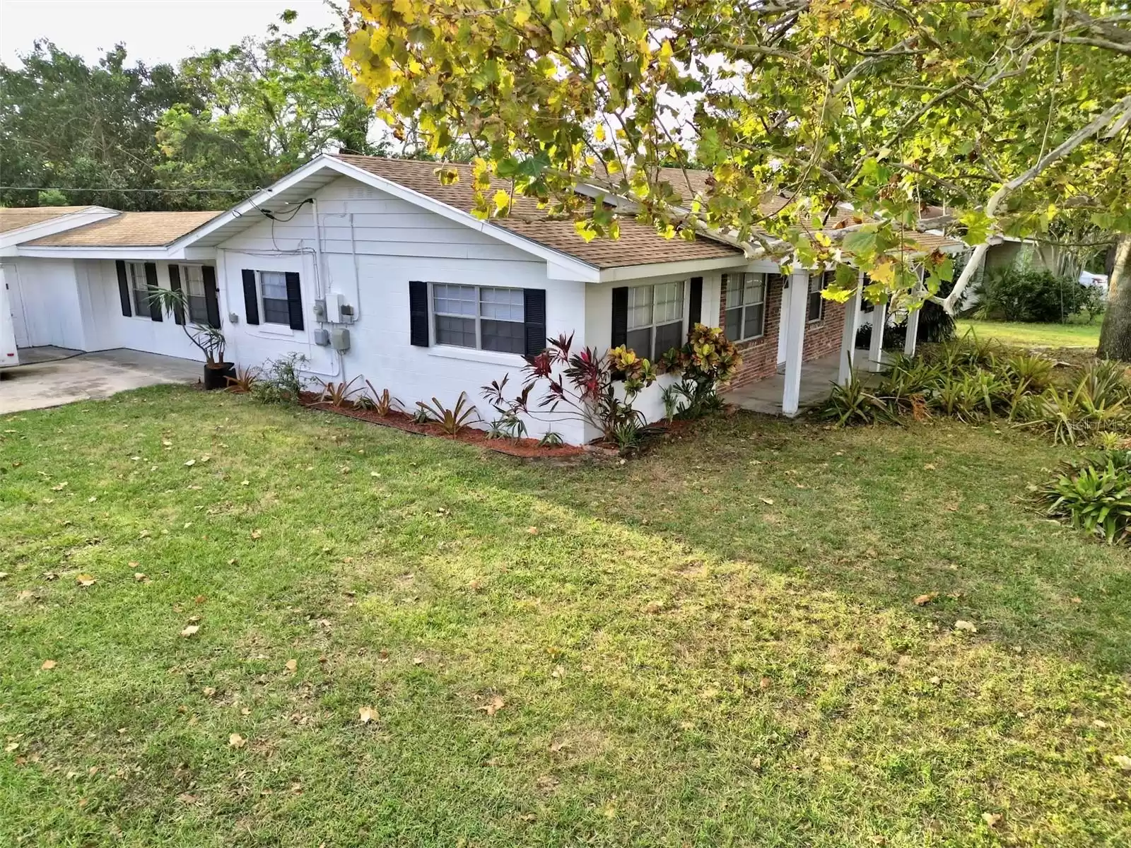 217 LAKE INA DRIVE, WINTER HAVEN, Florida 33884, 4 Bedrooms Bedrooms, ,3 BathroomsBathrooms,Residential,For Sale,LAKE INA,MFRP4932805