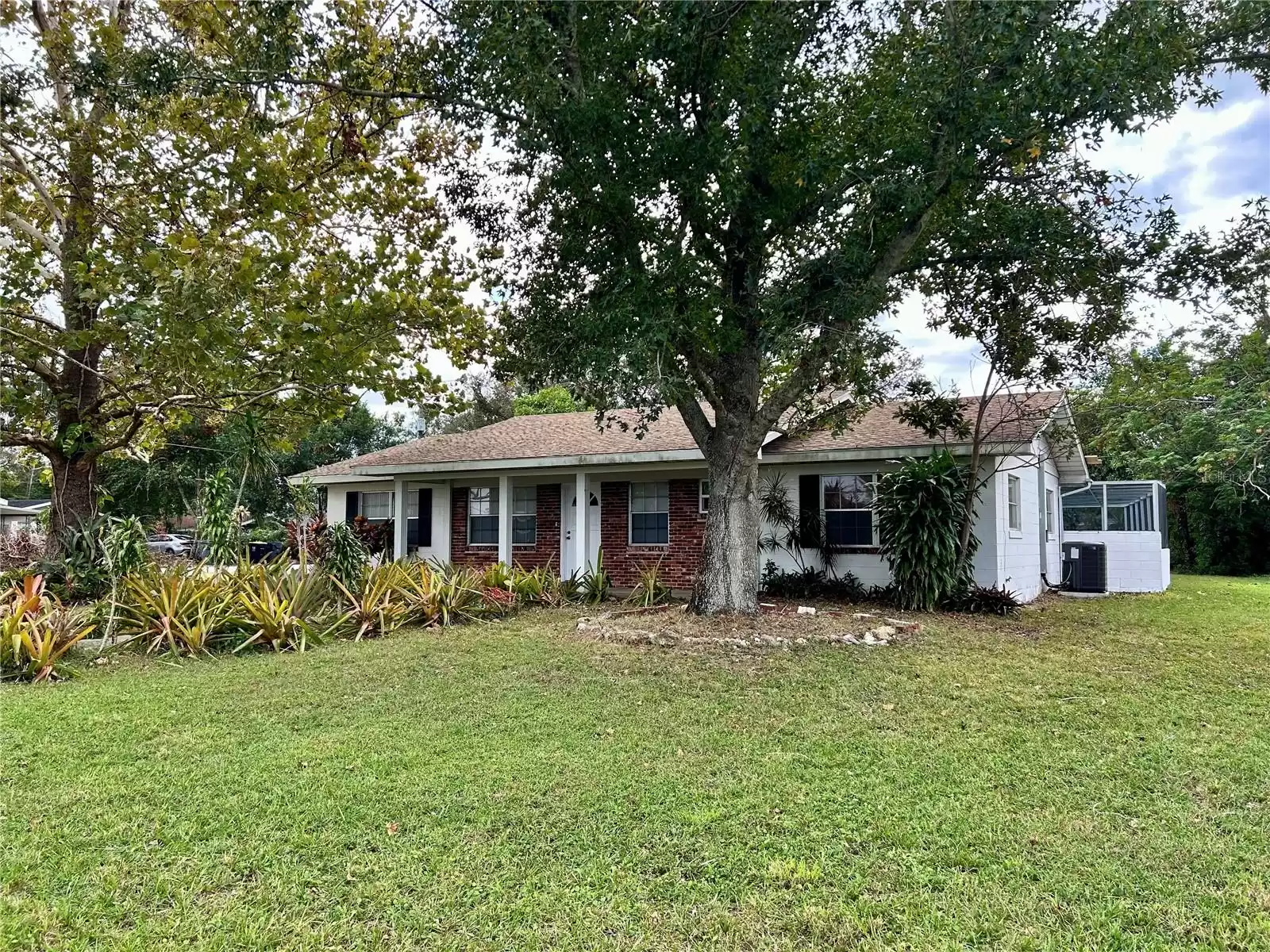 217 LAKE INA DRIVE, WINTER HAVEN, Florida 33884, 4 Bedrooms Bedrooms, ,3 BathroomsBathrooms,Residential,For Sale,LAKE INA,MFRP4932805