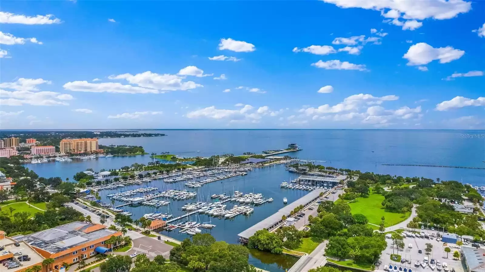 100 1ST AVENUE, ST PETERSBURG, Florida 33701, 2 Bedrooms Bedrooms, ,3 BathroomsBathrooms,Residential,For Sale,1ST,MFRTB8321738