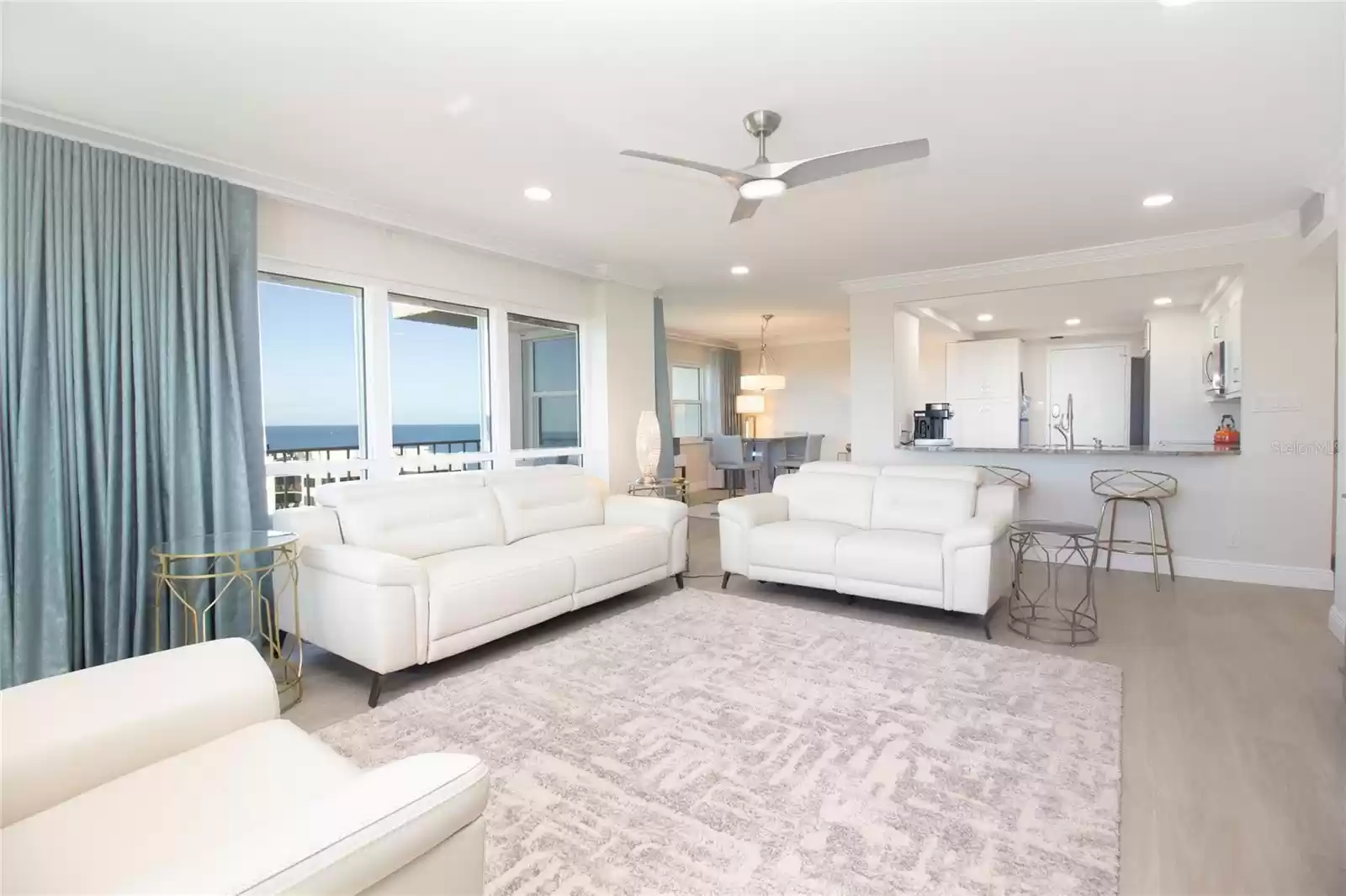 1621 GULF BOULEVARD, CLEARWATER BEACH, Florida 33767, 2 Bedrooms Bedrooms, ,2 BathroomsBathrooms,Residential,For Sale,GULF,MFRTB8321548