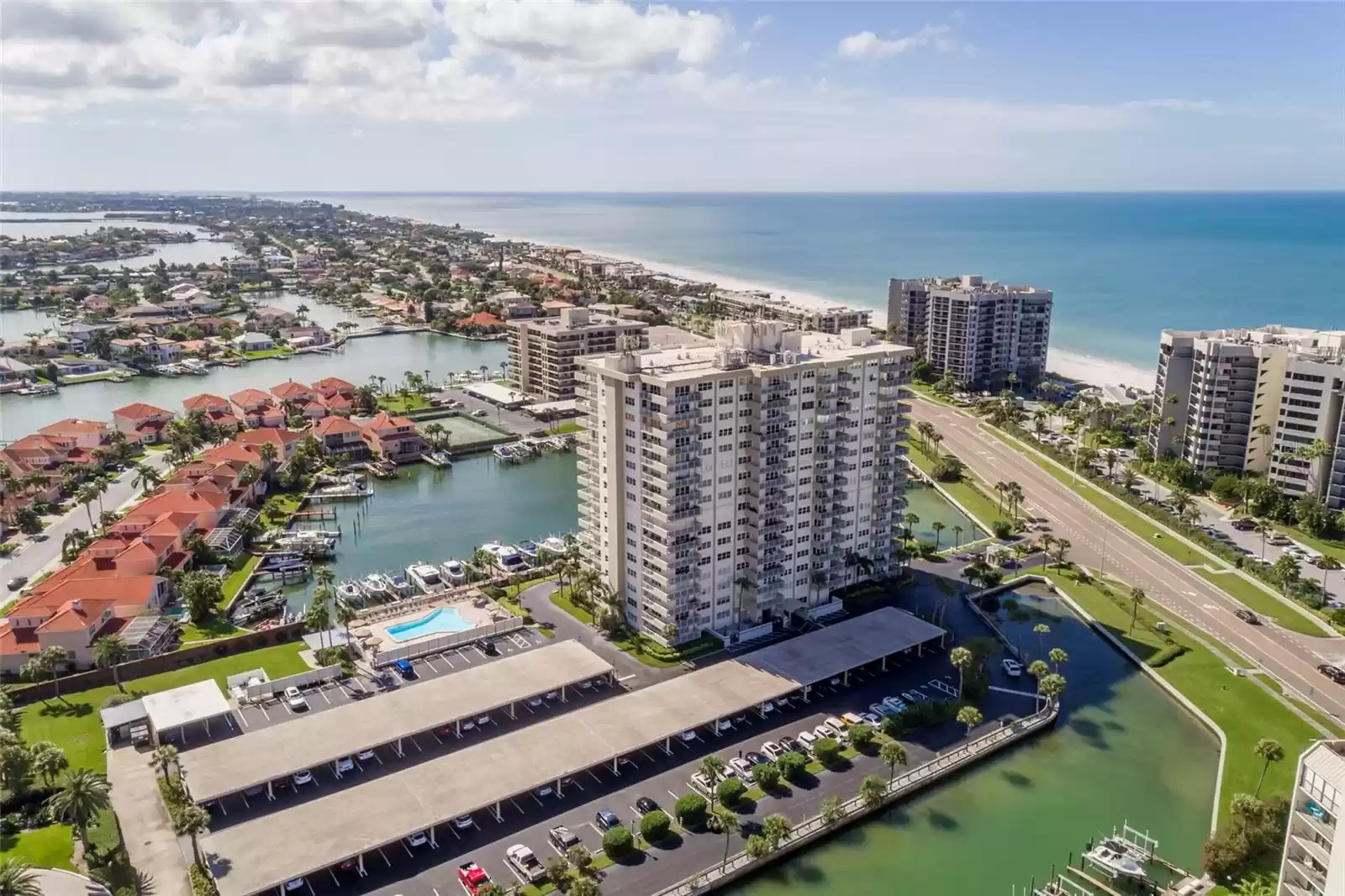 1621 GULF BOULEVARD, CLEARWATER BEACH, Florida 33767, 2 Bedrooms Bedrooms, ,2 BathroomsBathrooms,Residential,For Sale,GULF,MFRTB8321548