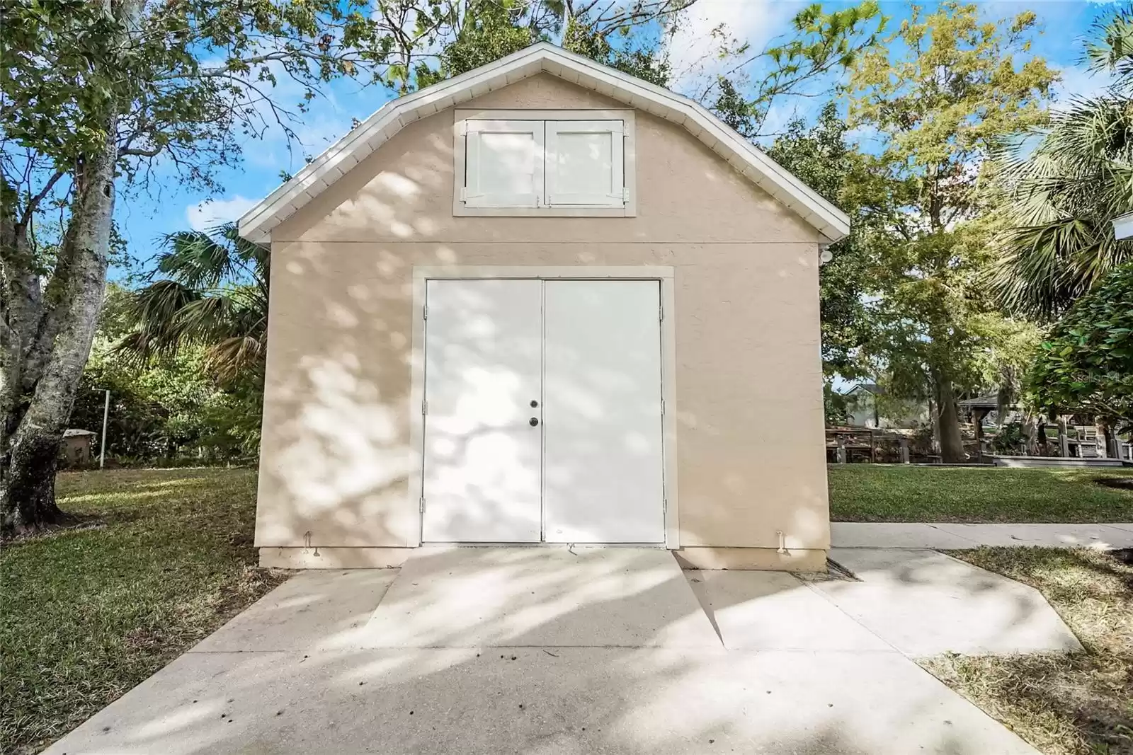 12425 PINE ISLAND DRIVE, LEESBURG, Florida 34788, 3 Bedrooms Bedrooms, ,2 BathroomsBathrooms,Residential,For Sale,PINE ISLAND,MFRG5089432