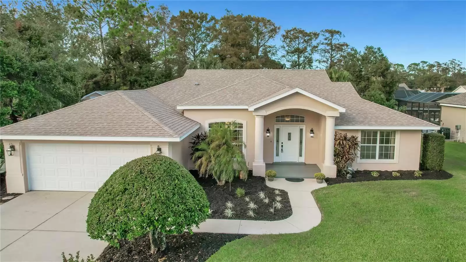 12425 PINE ISLAND DRIVE, LEESBURG, Florida 34788, 3 Bedrooms Bedrooms, ,2 BathroomsBathrooms,Residential,For Sale,PINE ISLAND,MFRG5089432