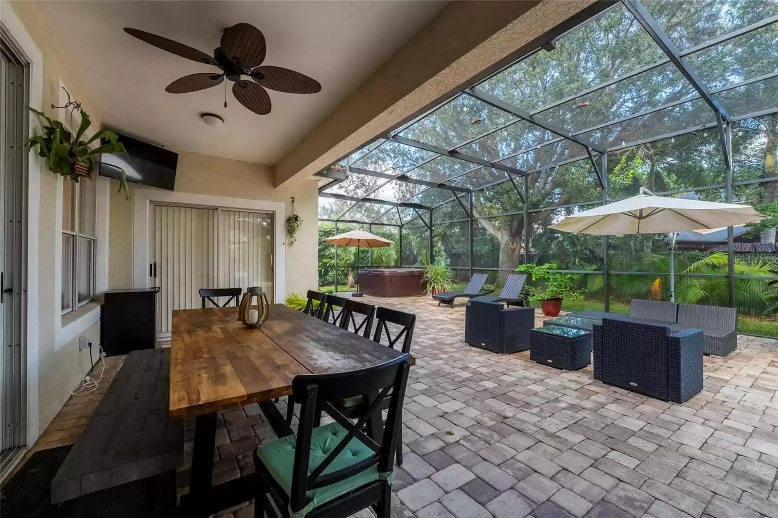 10031 CHATHAM OAKS COURT, ORLANDO, Florida 32836, 4 Bedrooms Bedrooms, ,3 BathroomsBathrooms,Residential Lease,For Rent,CHATHAM OAKS,MFRO6257573