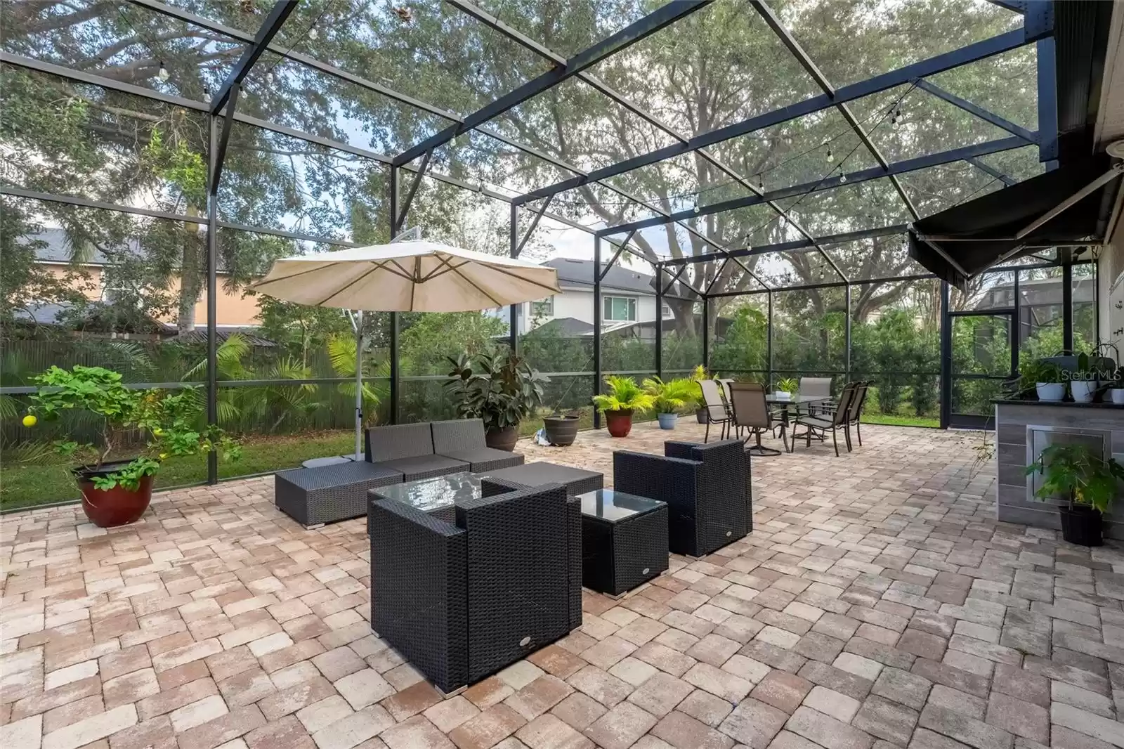 10031 CHATHAM OAKS COURT, ORLANDO, Florida 32836, 4 Bedrooms Bedrooms, ,3 BathroomsBathrooms,Residential Lease,For Rent,CHATHAM OAKS,MFRO6257573