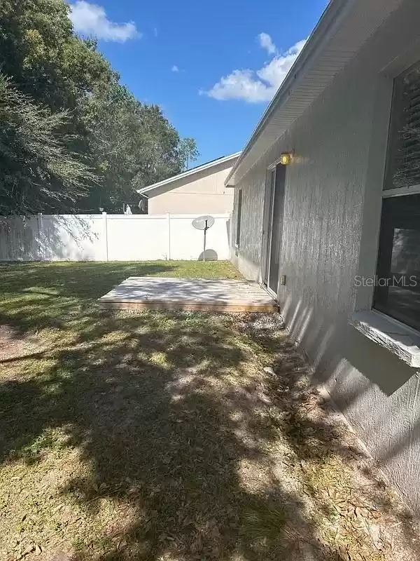 165 KINGS POND AVENUE, WINTER HAVEN, Florida 33880, 3 Bedrooms Bedrooms, ,2 BathroomsBathrooms,Residential Lease,For Rent,KINGS POND,MFRO6257899