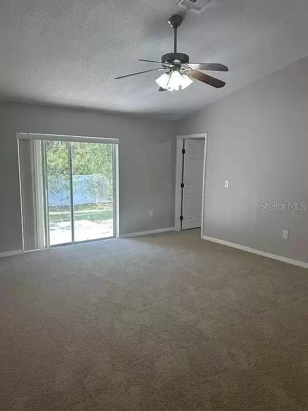 165 KINGS POND AVENUE, WINTER HAVEN, Florida 33880, 3 Bedrooms Bedrooms, ,2 BathroomsBathrooms,Residential Lease,For Rent,KINGS POND,MFRO6257899