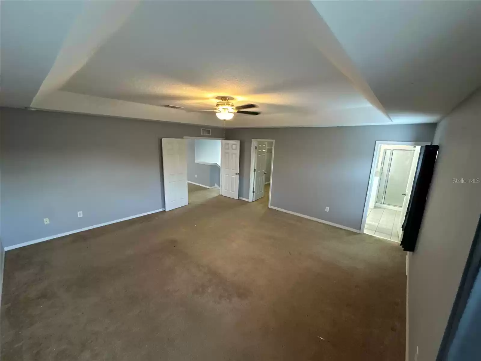 Master Bedroom/En-suite Bathroom