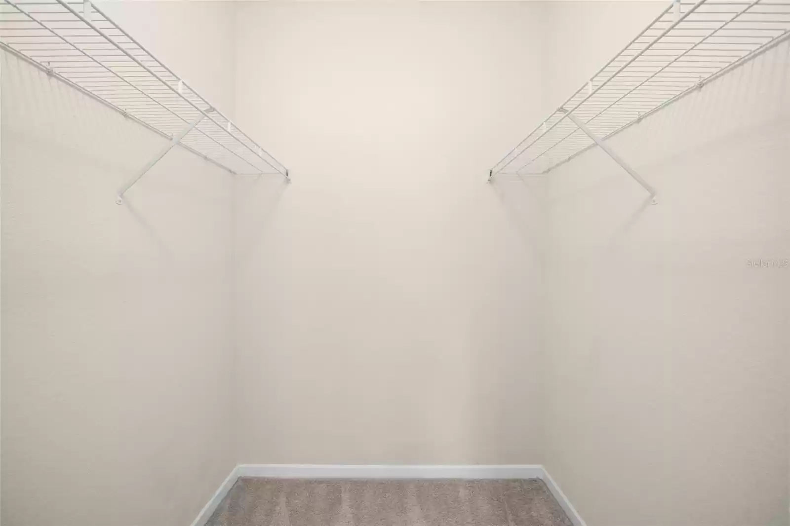 master walking closet