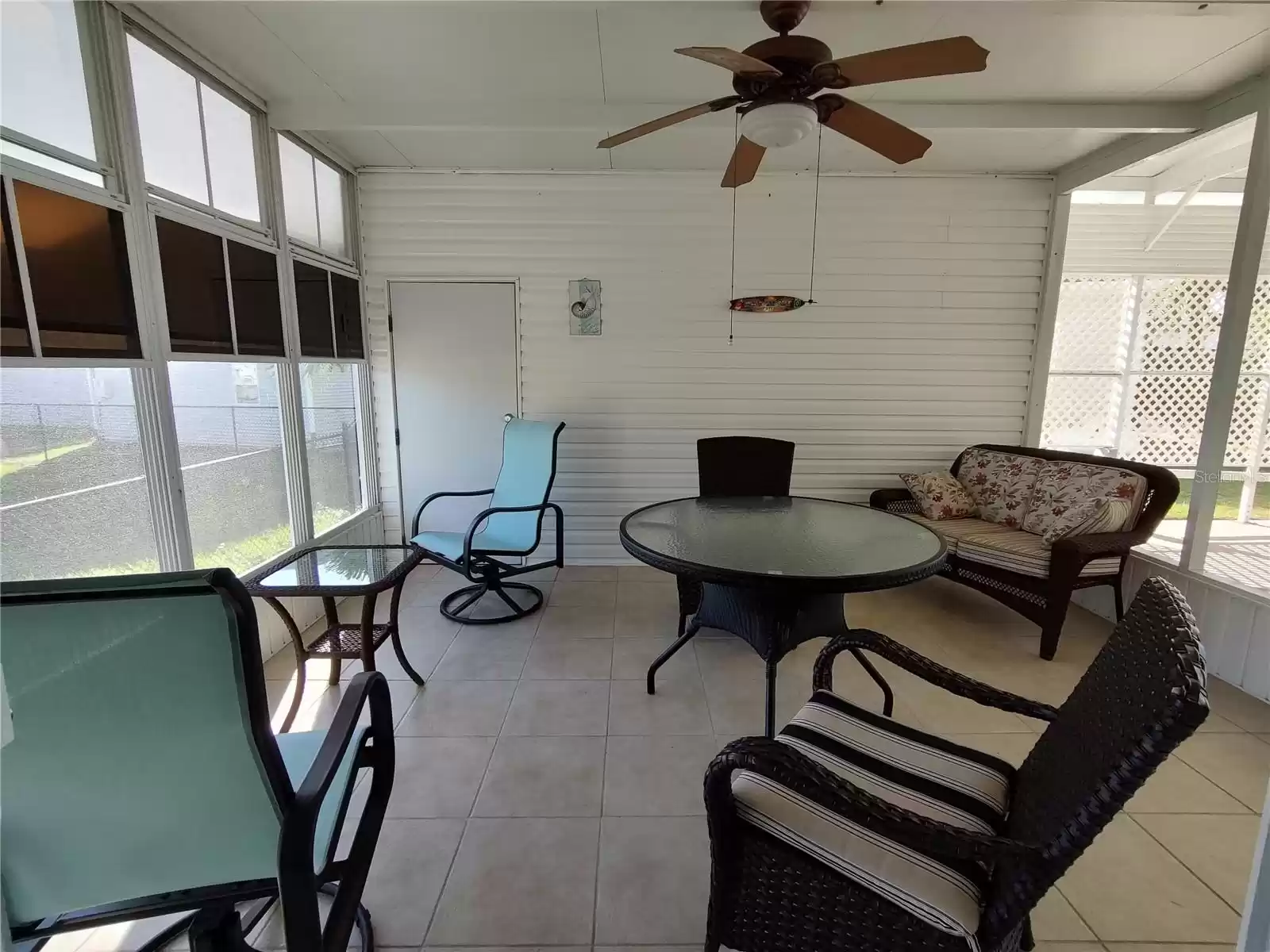 265 FAIRWAY BOULEVARD, FROSTPROOF, Florida 33843, 3 Bedrooms Bedrooms, ,2 BathroomsBathrooms,Residential,For Sale,FAIRWAY,MFRO6258883