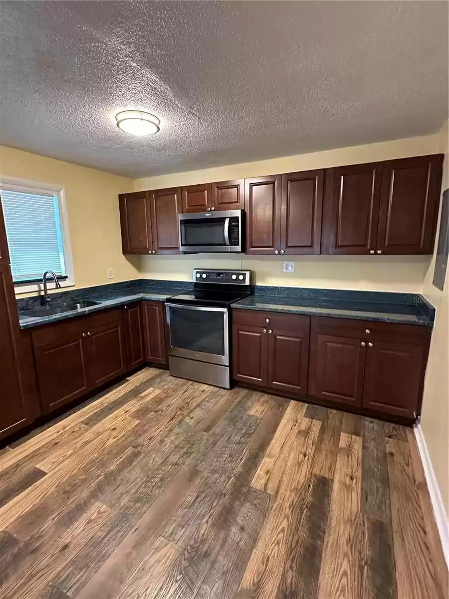 1010 MARTIN LUTHER KING JR AVENUE, CLEARWATER, Florida 33756, 2 Bedrooms Bedrooms, ,1 BathroomBathrooms,Residential Lease,For Rent,MARTIN LUTHER KING JR,MFRTB8323154