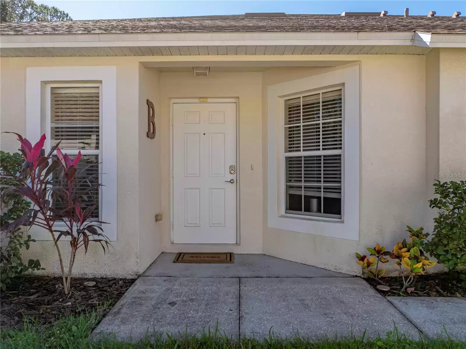 5726 AUTUMN SHIRE DRIVE, ZEPHYRHILLS, Florida 33541, 3 Bedrooms Bedrooms, ,2 BathroomsBathrooms,Residential,For Sale,AUTUMN SHIRE,MFRTB8321027