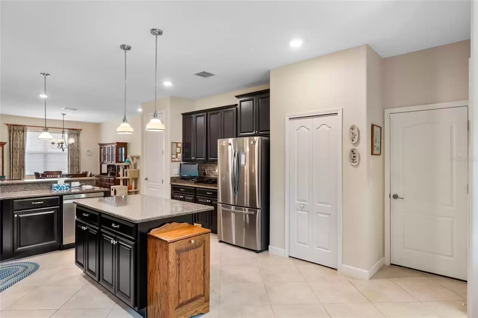 Kitchen from the breakfast nook