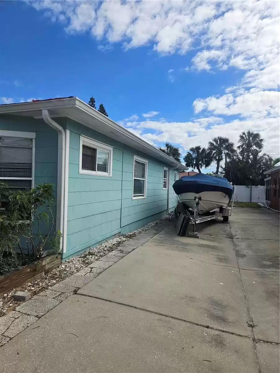 610 78TH AVENUE, ST PETE BEACH, Florida 33706, 3 Bedrooms Bedrooms, ,2 BathroomsBathrooms,Residential,For Sale,78TH,MFRTB8322961