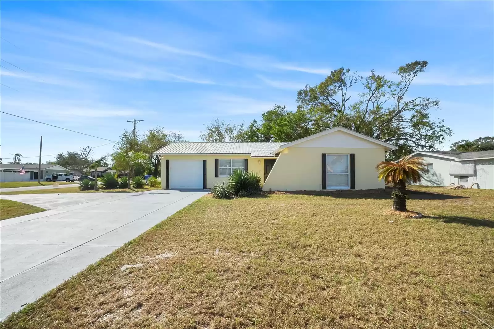 502 FLAMINGO DRIVE, APOLLO BEACH, Florida 33572, 3 Bedrooms Bedrooms, ,2 BathroomsBathrooms,Residential,For Sale,FLAMINGO,MFRTB8323090