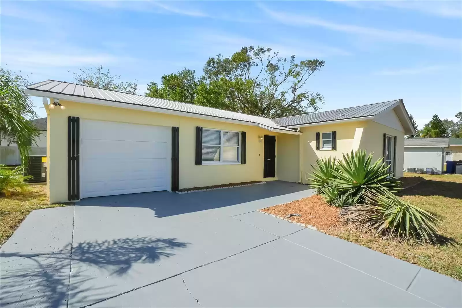 502 FLAMINGO DRIVE, APOLLO BEACH, Florida 33572, 3 Bedrooms Bedrooms, ,2 BathroomsBathrooms,Residential,For Sale,FLAMINGO,MFRTB8323090