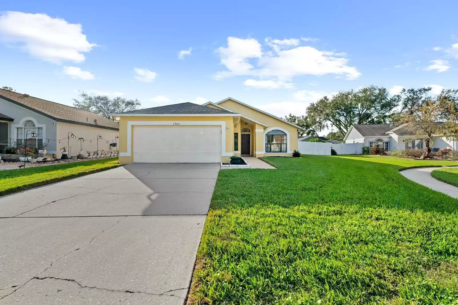 1705 LARABIE COURT, BRANDON, Florida 33511, 3 Bedrooms Bedrooms, ,2 BathroomsBathrooms,Residential,For Sale,LARABIE,MFRTB8322556