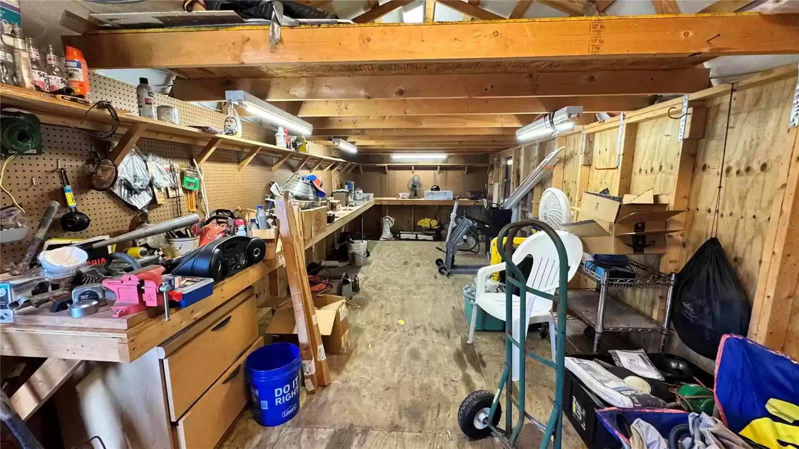 Barn/Garage/Workshop