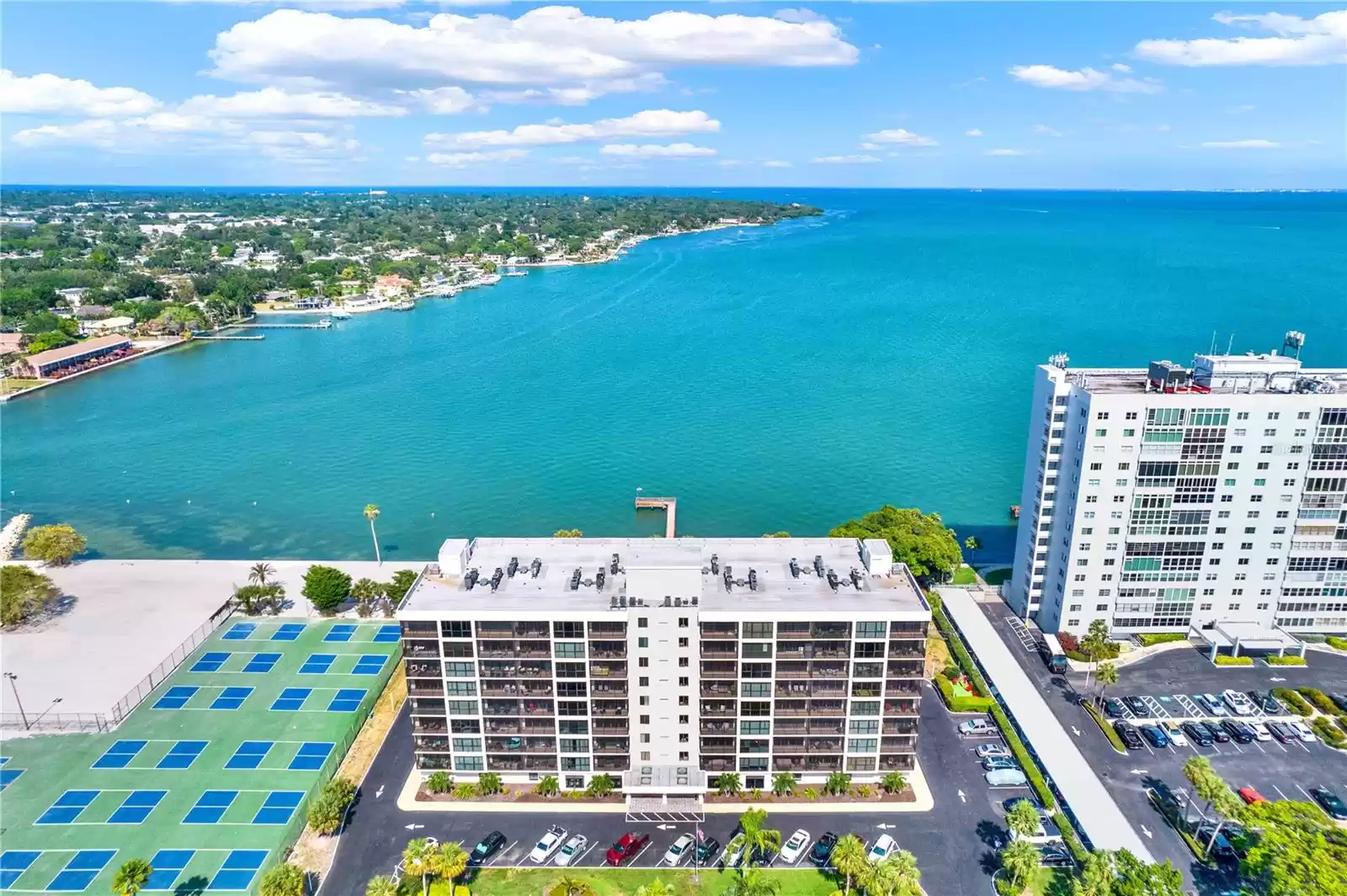 7100 SUNSHINE SKYWAY LANE, ST PETERSBURG, Florida 33711, 2 Bedrooms Bedrooms, ,2 BathroomsBathrooms,Residential,For Sale,SUNSHINE SKYWAY,MFRTB8318874