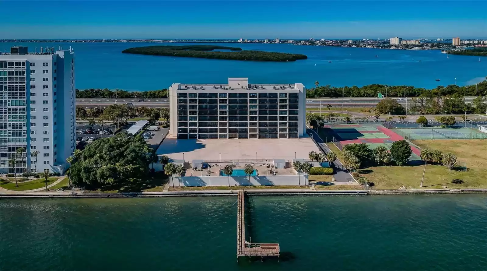 7100 SUNSHINE SKYWAY LANE, ST PETERSBURG, Florida 33711, 2 Bedrooms Bedrooms, ,2 BathroomsBathrooms,Residential,For Sale,SUNSHINE SKYWAY,MFRTB8318874