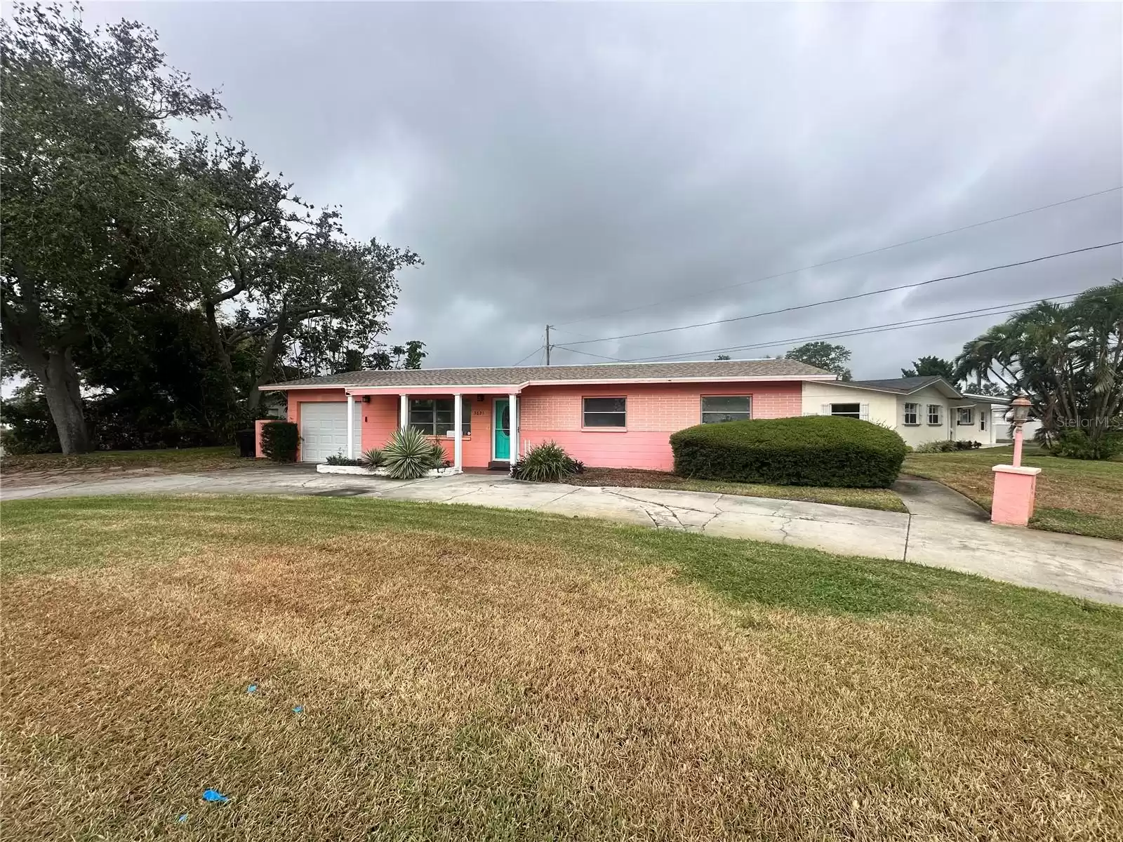 3621 SEAROBIN DRIVE, SAINT PETERSBURG, Florida 33705, 3 Bedrooms Bedrooms, ,2 BathroomsBathrooms,Residential,For Sale,SEAROBIN,MFRTB8322490