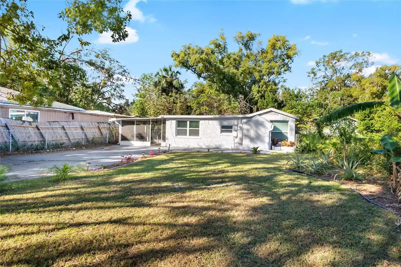 8106 KLONDYKE STREET, TAMPA, Florida 33604, 2 Bedrooms Bedrooms, ,1 BathroomBathrooms,Residential,For Sale,KLONDYKE,MFRO6258893