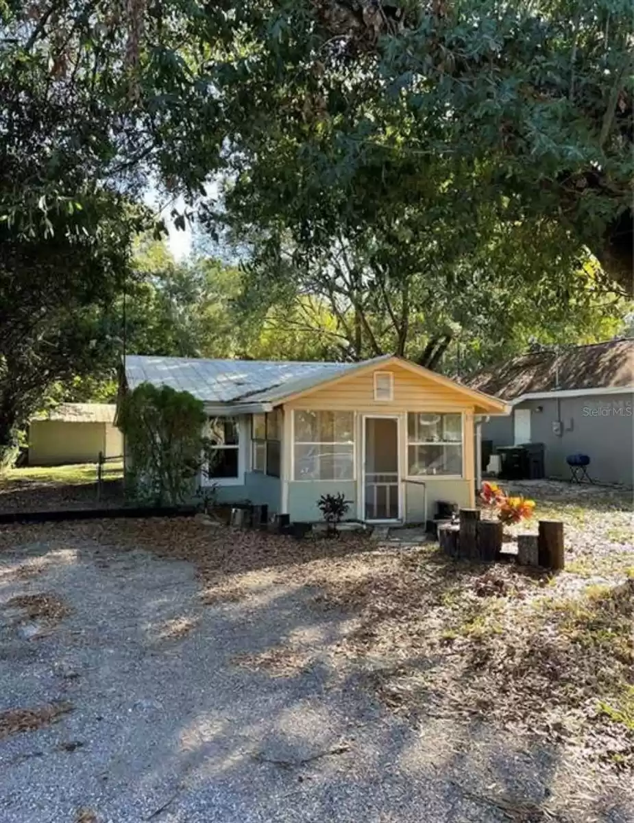 13 KELLY LANE, AUBURNDALE, Florida 33823, 2 Bedrooms Bedrooms, ,1 BathroomBathrooms,Residential,For Sale,KELLY,MFRO6259263