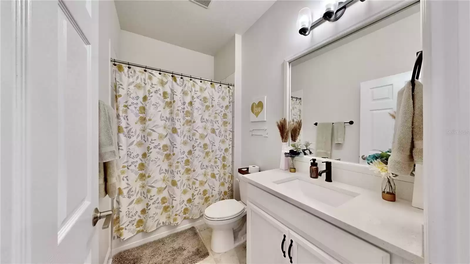 5645 DEL CORONADO DRIVE, APOLLO BEACH, Florida 33572, 3 Bedrooms Bedrooms, ,2 BathroomsBathrooms,Residential,For Sale,DEL CORONADO,MFRTB8322992