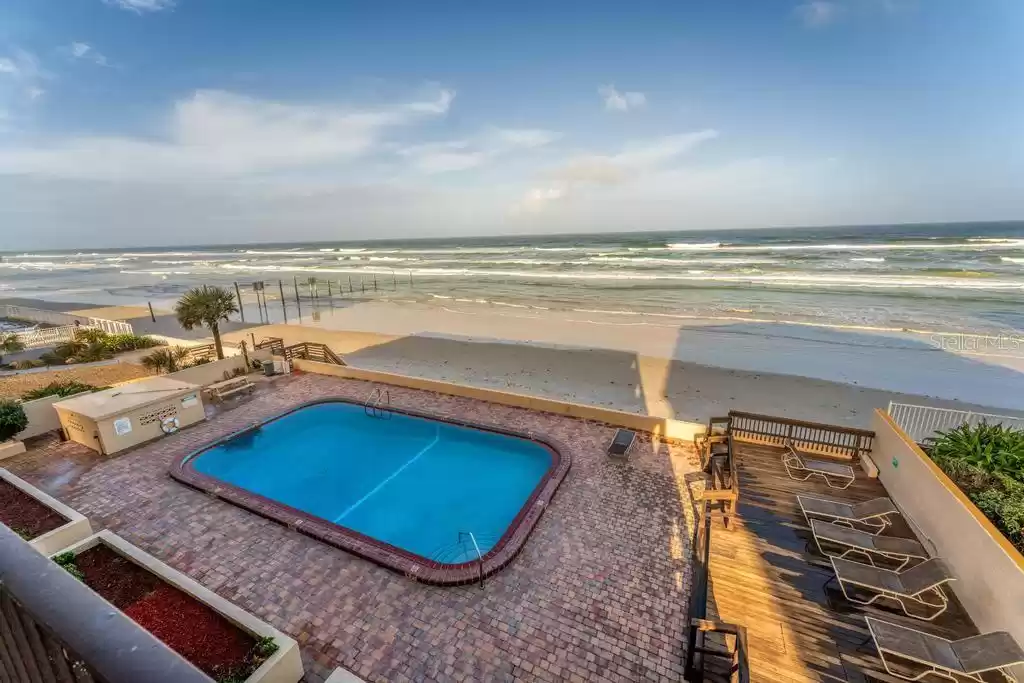 3807 ATLANTIC AVENUE, DAYTONA BEACH, Florida 32118, 2 Bedrooms Bedrooms, ,2 BathroomsBathrooms,Residential,For Sale,ATLANTIC,MFRO6259128