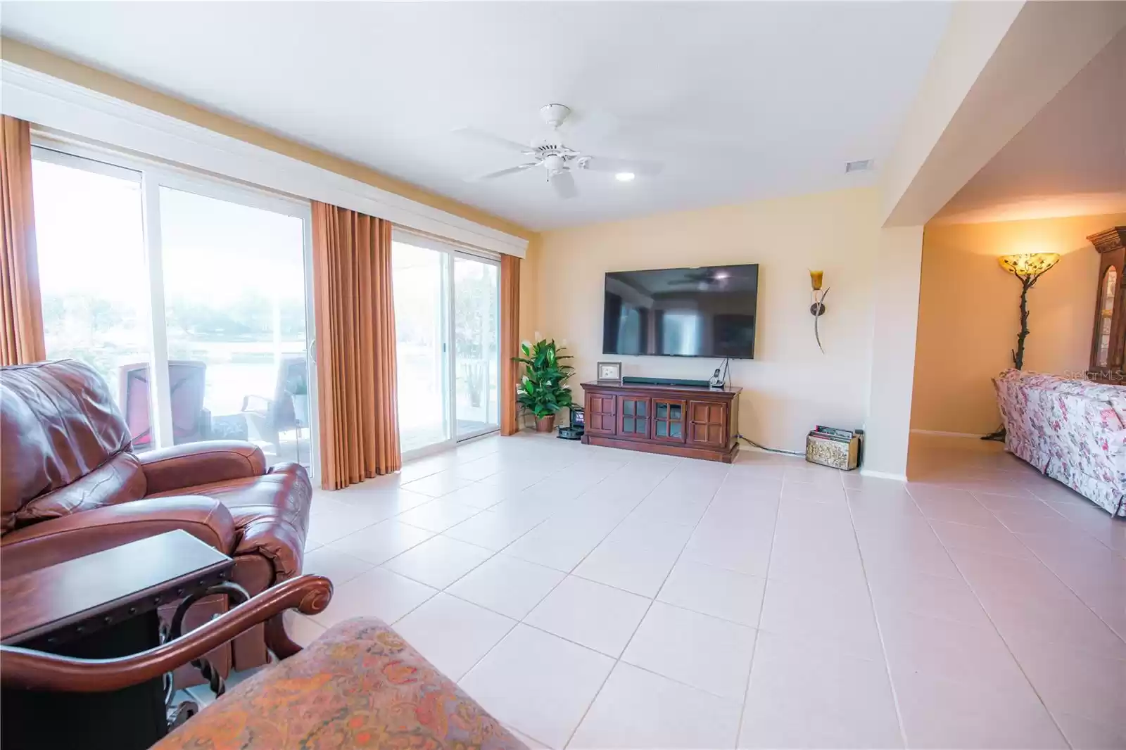 1434 WICKLOW DRIVE, PALM HARBOR, Florida 34684, 3 Bedrooms Bedrooms, ,2 BathroomsBathrooms,Residential,For Sale,WICKLOW,MFRTB8323008