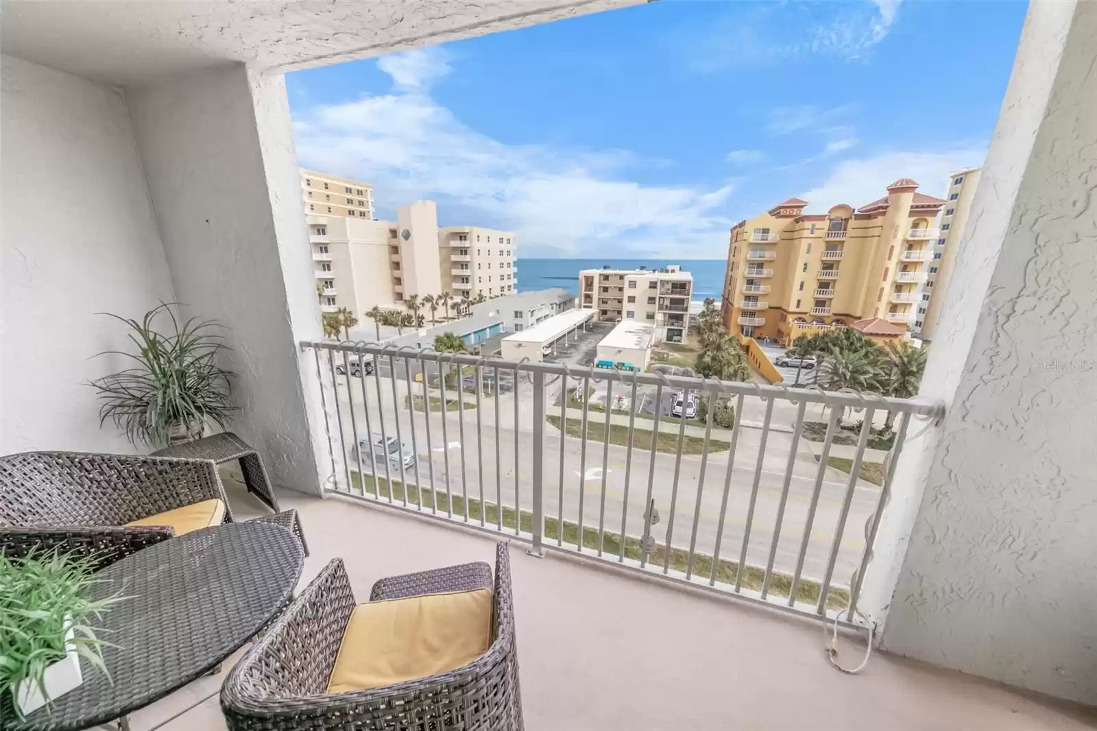 3800 ATLANTIC AVENUE, DAYTONA BEACH SHORES, Florida 32118, 2 Bedrooms Bedrooms, ,2 BathroomsBathrooms,Residential,For Sale,ATLANTIC,MFRNS1083101