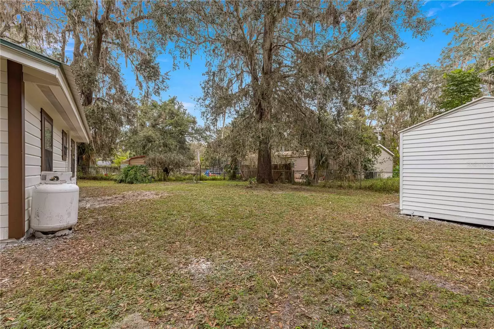 2677 CR 422, LAKE PANASOFFKEE, Florida 33538, 2 Bedrooms Bedrooms, ,1 BathroomBathrooms,Residential,For Sale,CR 422,MFRO6257360