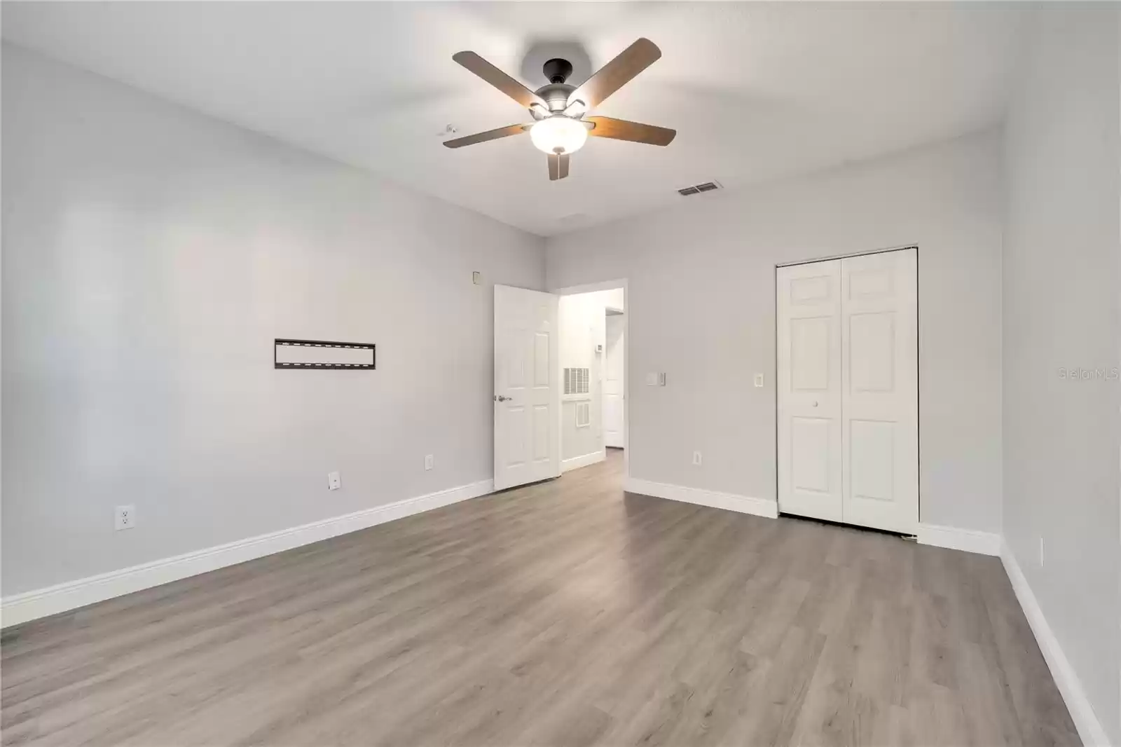 2604 GRAND CENTRAL PARKWAY, ORLANDO, Florida 32839, 3 Bedrooms Bedrooms, ,2 BathroomsBathrooms,Residential,For Sale,GRAND CENTRAL,MFRO6258997