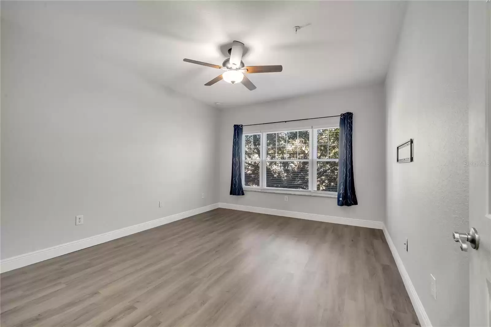 2604 GRAND CENTRAL PARKWAY, ORLANDO, Florida 32839, 3 Bedrooms Bedrooms, ,2 BathroomsBathrooms,Residential,For Sale,GRAND CENTRAL,MFRO6258997