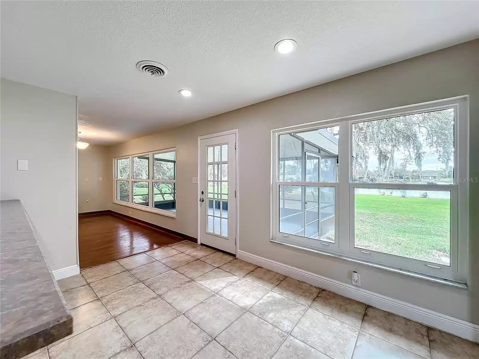 119 LAKE DRIVE, OVIEDO, Florida 32765, 3 Bedrooms Bedrooms, ,2 BathroomsBathrooms,Residential,For Sale,LAKE,MFRO6258962