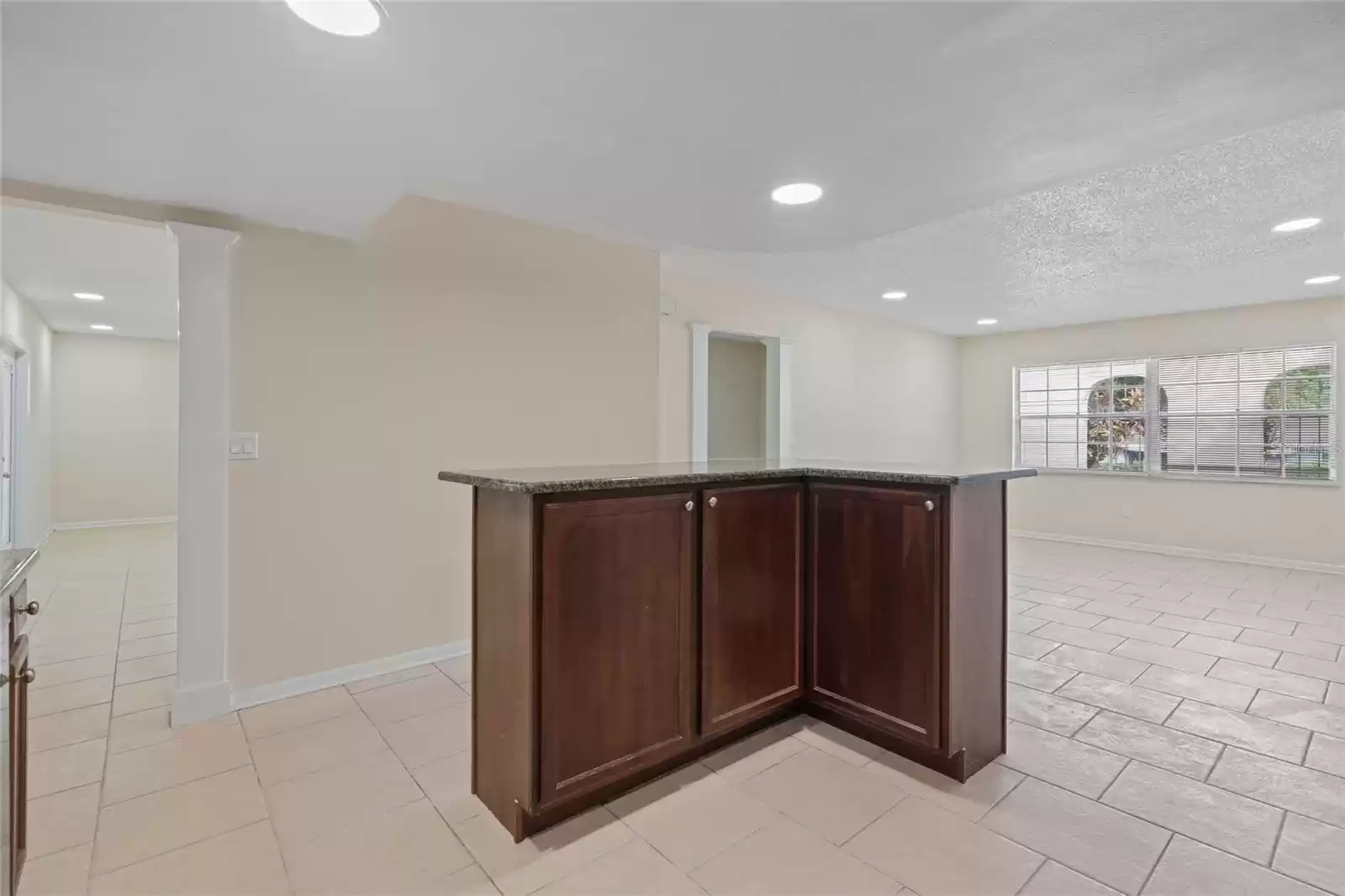 630 PLUMWOOD DRIVE, ALTAMONTE SPRINGS, Florida 32714, 4 Bedrooms Bedrooms, ,2 BathroomsBathrooms,Residential,For Sale,PLUMWOOD,MFRG5089646