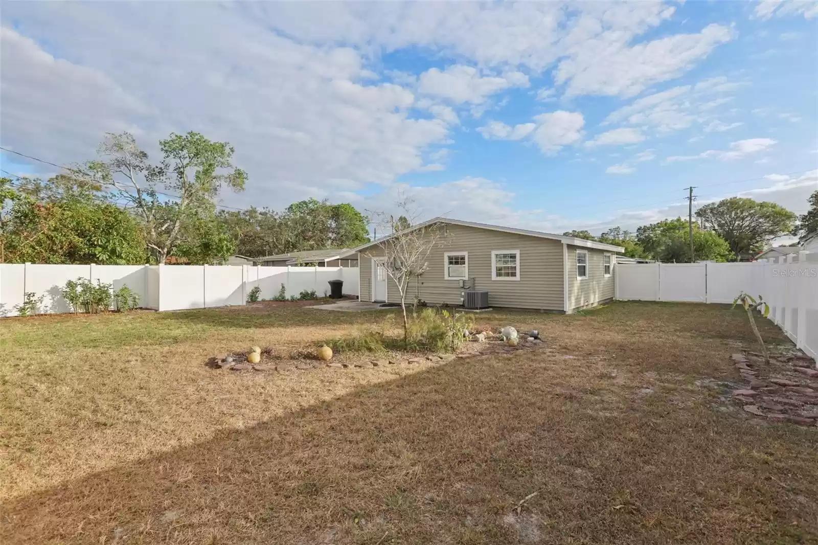 1593 76TH AVENUE, SAINT PETERSBURG, Florida 33702, 3 Bedrooms Bedrooms, ,1 BathroomBathrooms,Residential,For Sale,76TH,MFRTB8322980