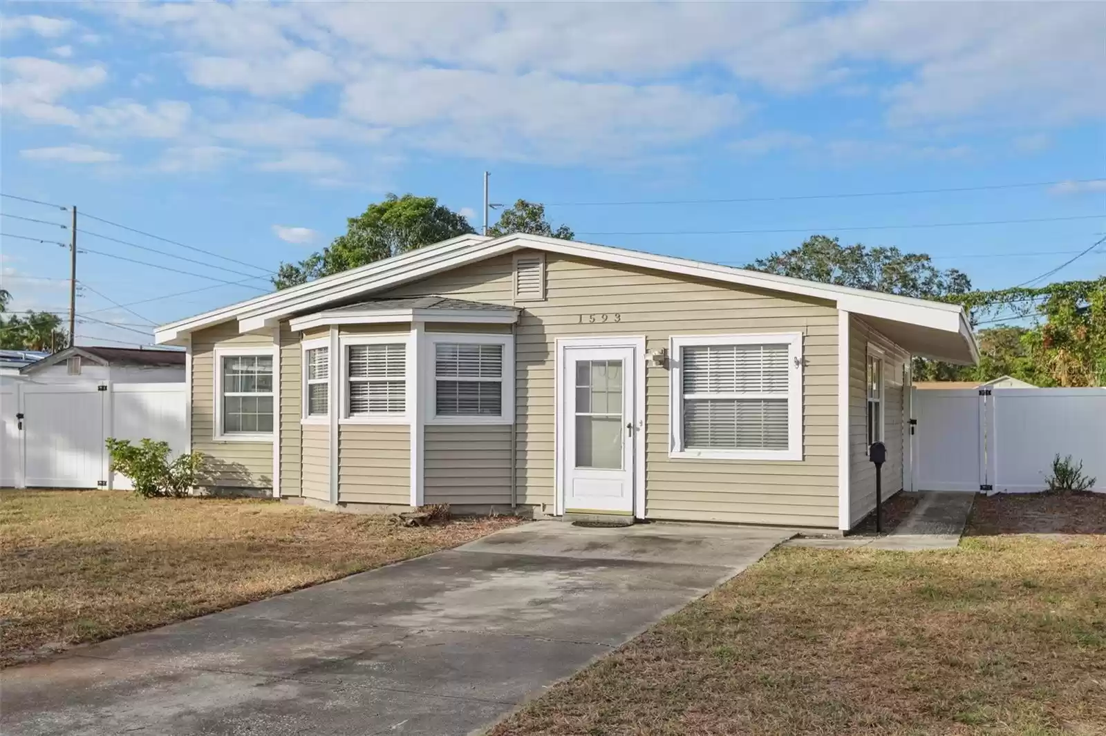 1593 76TH AVENUE, SAINT PETERSBURG, Florida 33702, 3 Bedrooms Bedrooms, ,1 BathroomBathrooms,Residential,For Sale,76TH,MFRTB8322980