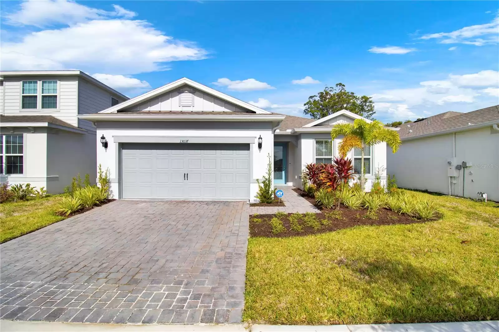 13037 SKYWAY LANE, ORLANDO, Florida 32828, 4 Bedrooms Bedrooms, ,3 BathroomsBathrooms,Residential,For Sale,SKYWAY,MFRO6259045