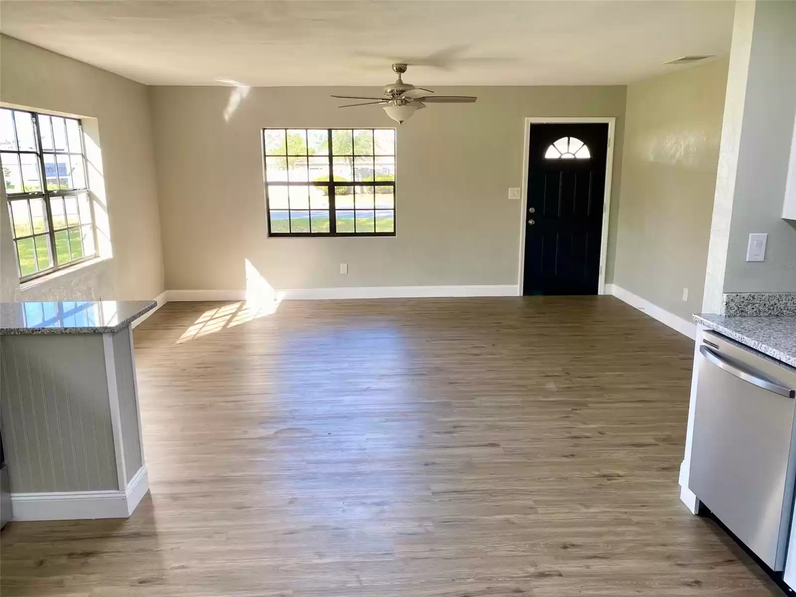 1622 DUFF ROAD, LAKELAND, Florida 33810, 2 Bedrooms Bedrooms, ,1 BathroomBathrooms,Residential,For Sale,DUFF,MFRB4901772