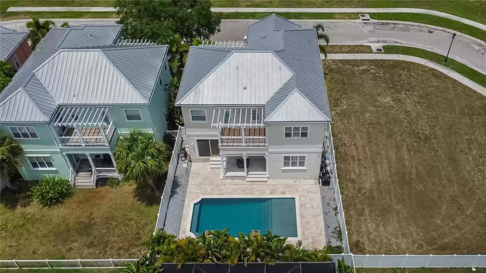 6575 SIMONE SHORES CIRCLE, APOLLO BEACH, Florida 33572, 4 Bedrooms Bedrooms, ,3 BathroomsBathrooms,Residential,For Sale,SIMONE SHORES,MFRT3533436